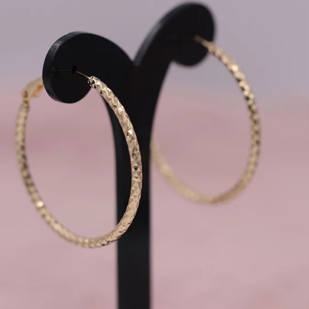 🌟 Gold Hoop Earrings